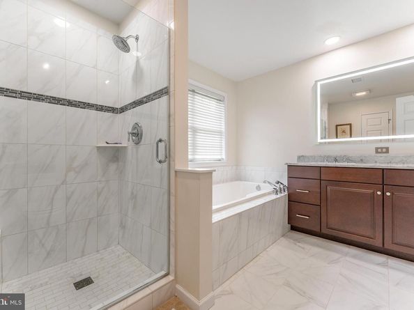 975 S Waterloo Road, Devon PA 19333