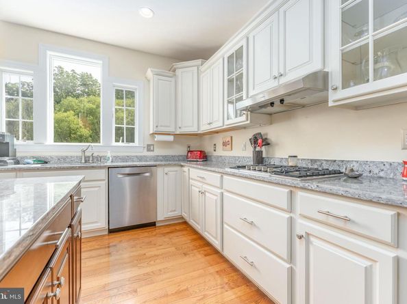 975 S Waterloo Road, Devon PA 19333