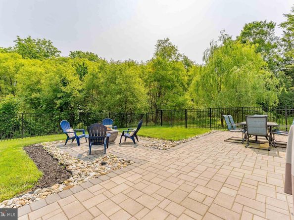 975 S Waterloo Road, Devon PA 19333
