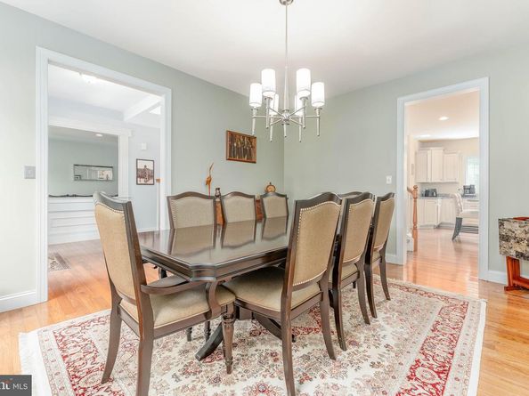 975 S Waterloo Road, Devon PA 19333