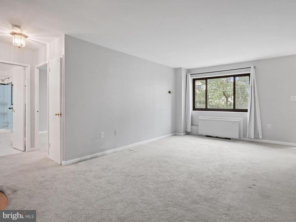 1200 S Arlington Ridge Road 509, Arlington VA 22202