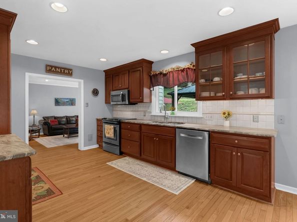 691 Twin Bridge Drive, Wayne PA 19087