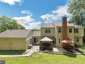 691 Twin Bridge Drive, Wayne PA 19087