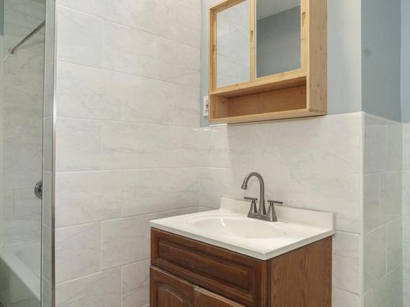 2557 S 61st Street, Philadelphia PA 19142