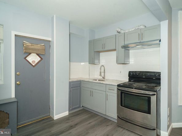 2557 S 61st Street, Philadelphia PA 19142