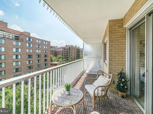 730 24TH Street NW 612, Washington DC 20037
