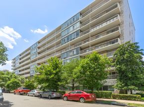 730 24TH Street NW 612, Washington DC 20037