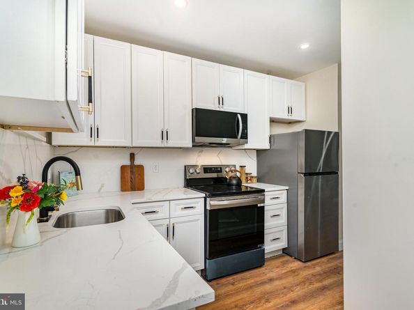 5637 Rodman Street, Philadelphia PA 19143