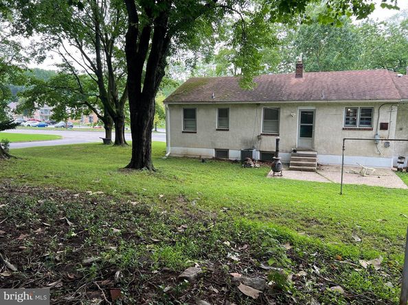 31 Cedar Grove Road, Conshohocken PA 19428