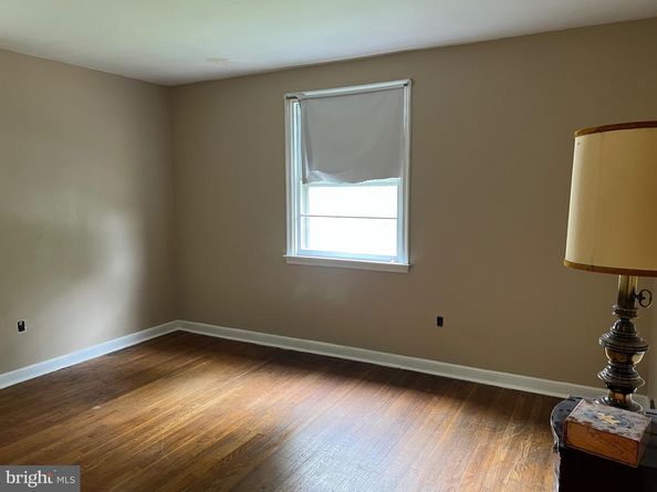 31 Cedar Grove Road, Conshohocken PA 19428