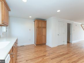 910 N Lecount Street, Philadelphia PA 19130