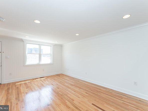 910 N Lecount Street, Philadelphia PA 19130