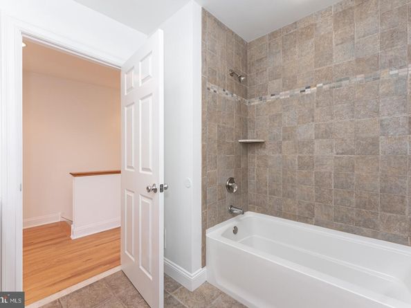 910 N Lecount Street, Philadelphia PA 19130