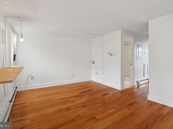 2016 Christian Street C, Philadelphia PA 19146
