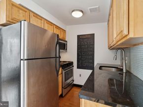 2016 Christian Street C, Philadelphia PA 19146