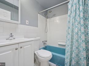 7328 Hiola Road, Philadelphia PA 19128