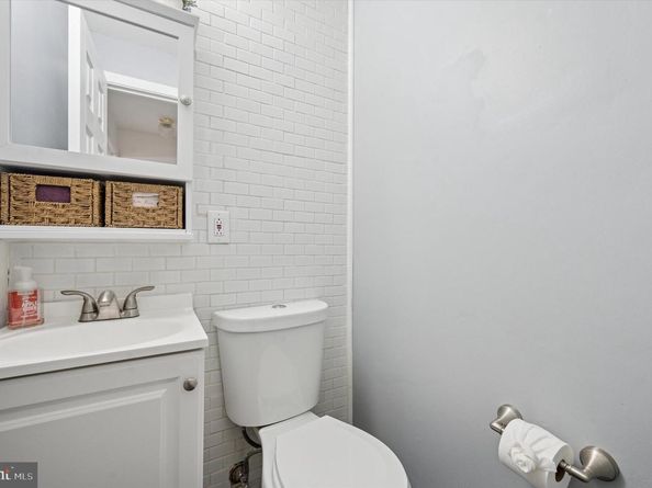 7328 Hiola Road, Philadelphia PA 19128