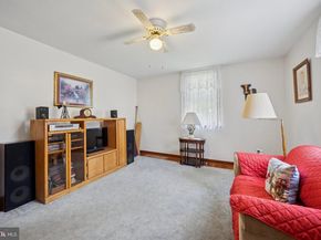 1151 Fitzwatertown Road, Abington PA 19001