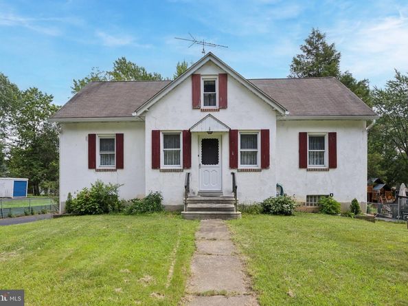 1151 Fitzwatertown Road, Abington PA 19001