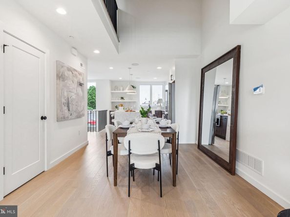 608 Brenna Walk, Philadelphia PA 19123