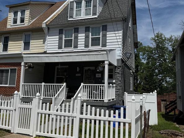 1017 Lawrence Avenue, Darby PA 19023