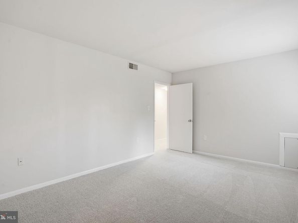 1552 Northgate Square 12B, Reston VA 20190