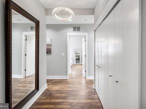 1101 Locust Street 8B, Philadelphia PA 19107