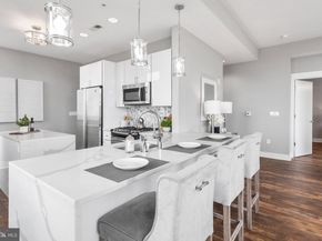 1101 Locust Street 8B, Philadelphia PA 19107