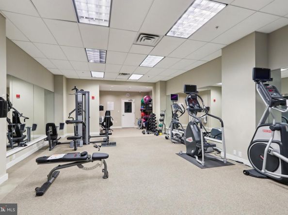 1101 Locust Street 8B, Philadelphia PA 19107