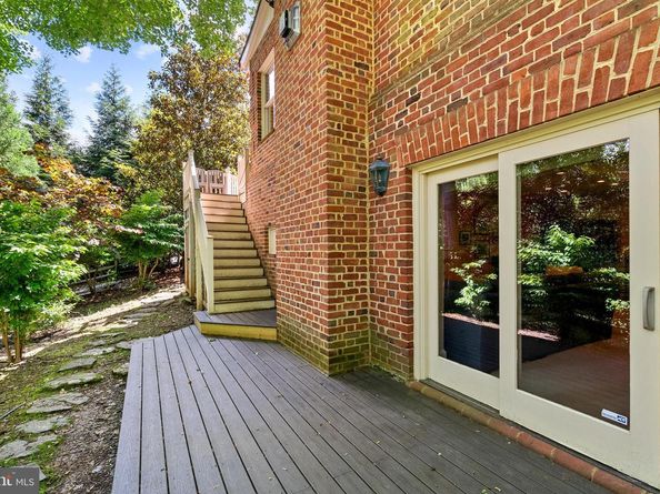 6707 Lupine Lane, Mclean VA 22101