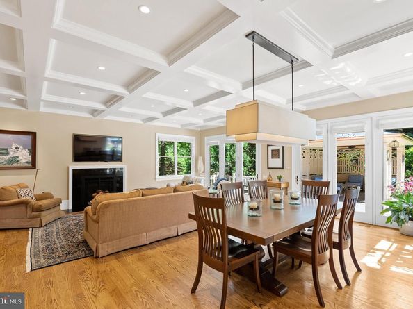 6707 Lupine Lane, Mclean VA 22101