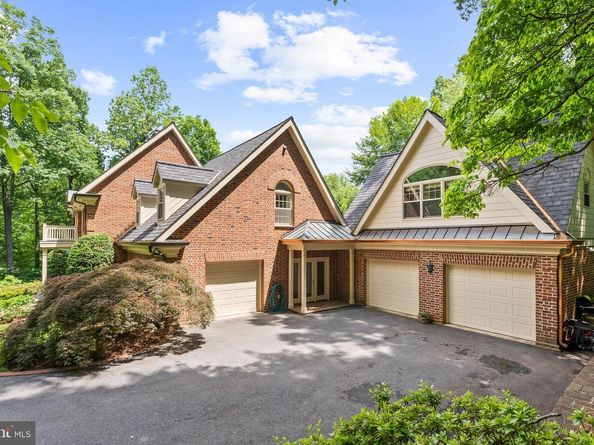 6707 Lupine Lane, Mclean VA 22101