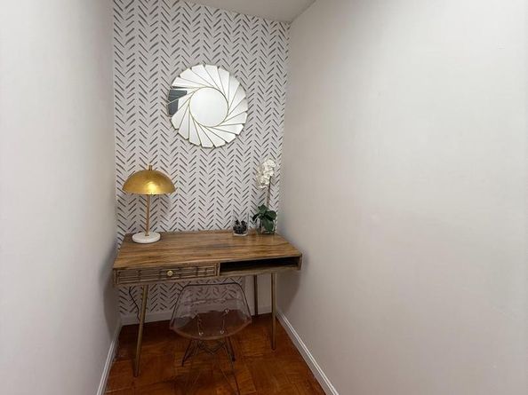 1301 20TH Street NW 312, Washington DC 20036