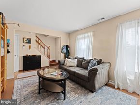 657 S Queen Anne Drive, Fairless Hills PA 19030