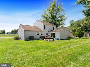 657 S Queen Anne Drive, Fairless Hills PA 19030