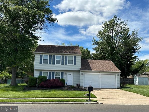 657 S Queen Anne Drive, Fairless Hills PA 19030