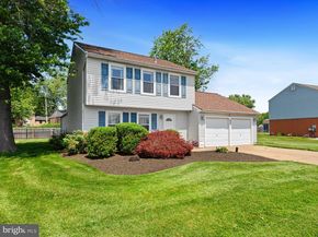 657 S Queen Anne Drive, Fairless Hills PA 19030