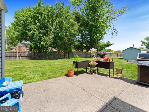 657 S Queen Anne Drive, Fairless Hills PA 19030
