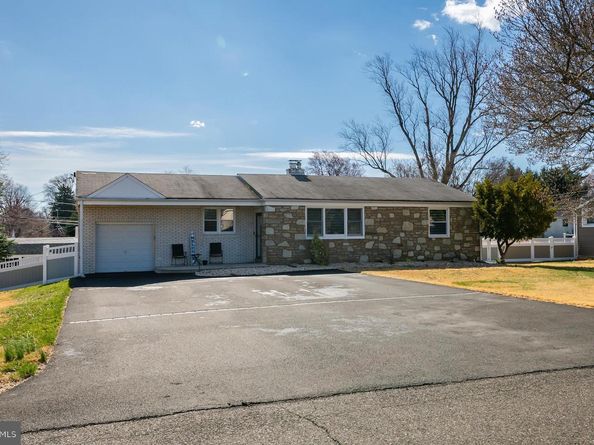 27 N Westview Avenue, Feasterville Trevose PA 19053