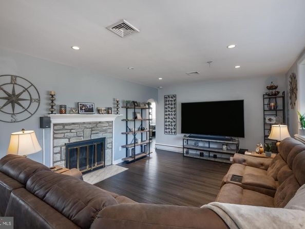27 N Westview Avenue, Feasterville Trevose PA 19053