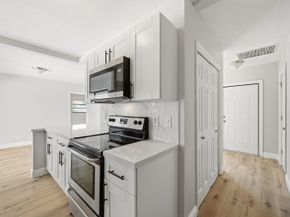 8 NE 9th Avenue, Deerfield Beach FL 33441