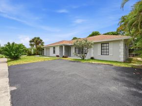 8 NE 9th Avenue, Deerfield Beach FL 33441