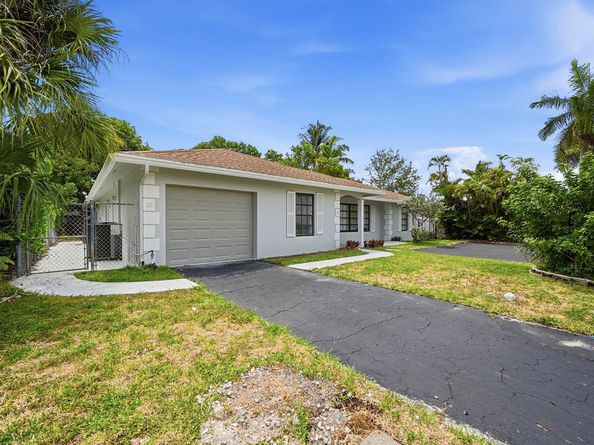 8 NE 9th Avenue, Deerfield Beach FL 33441