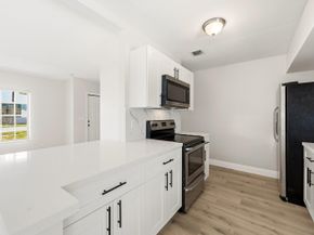 8 NE 9th Avenue, Deerfield Beach FL 33441