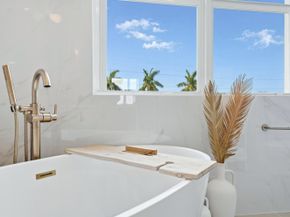 1210 NE 11th Avenue, Fort Lauderdale FL 33304