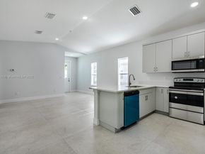513 6th Avenue S, Lake Worth Beach FL 33460
