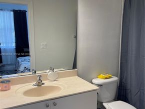 2432 SW 99th Way, Miramar FL 33025