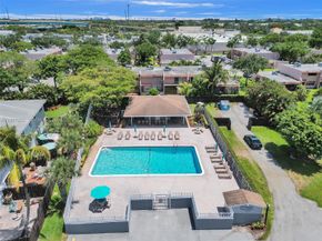 1829 SW 81st Way 5, Davie FL 33324