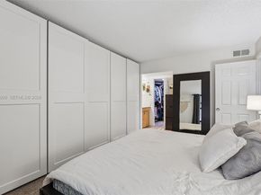 400 Commodore Drive 206, Plantation FL 33325