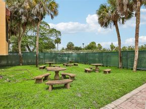 400 Commodore Drive 206, Plantation FL 33325